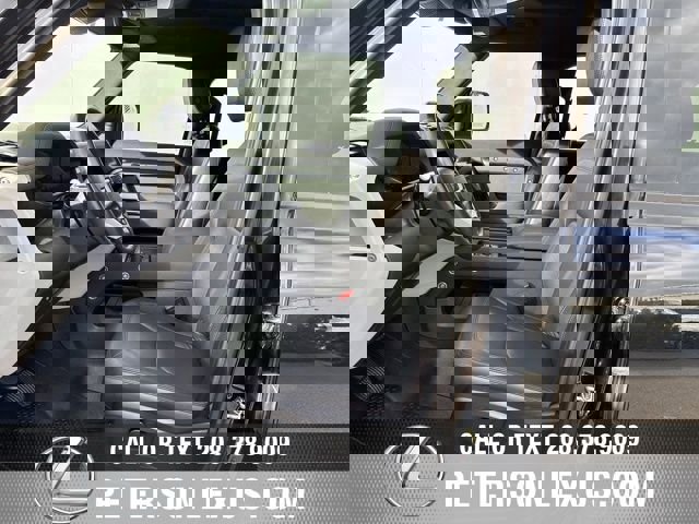 Used 2023 Land Rover Defender 110 S image 22