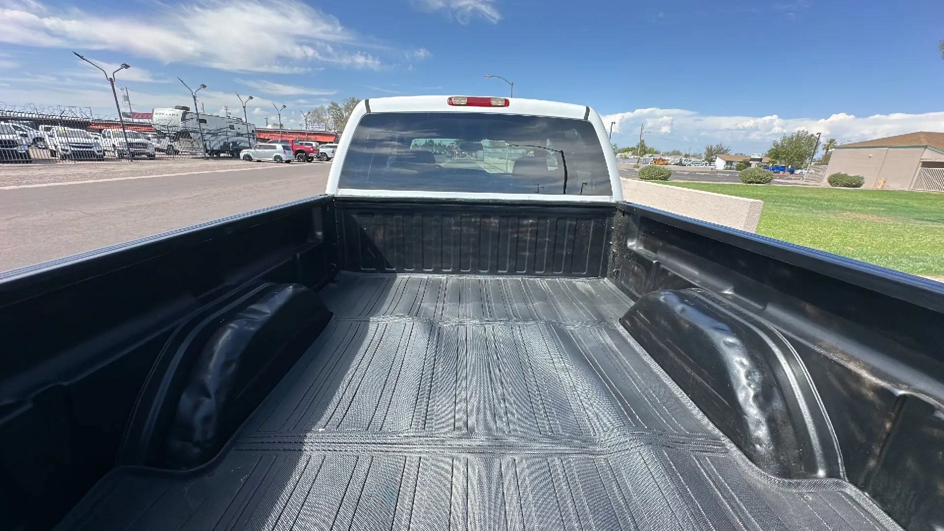 Used 2007 Chevrolet Silverado 1500 LT w/ Skid Plate Package AWD/4WD image 4