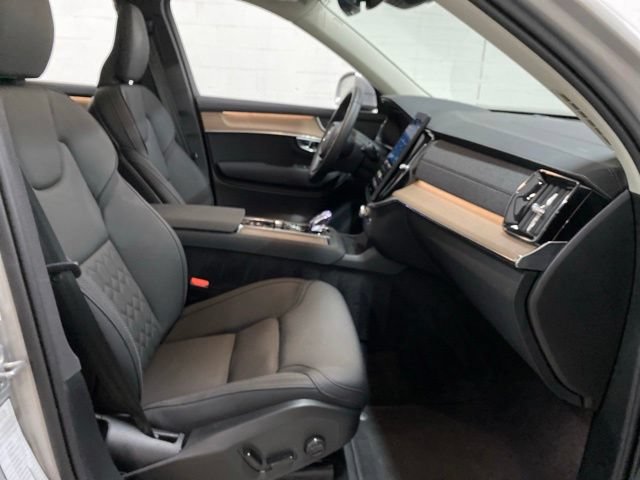 Used 2025 Volvo XC90 B6 Plus AWD/4WD image 28