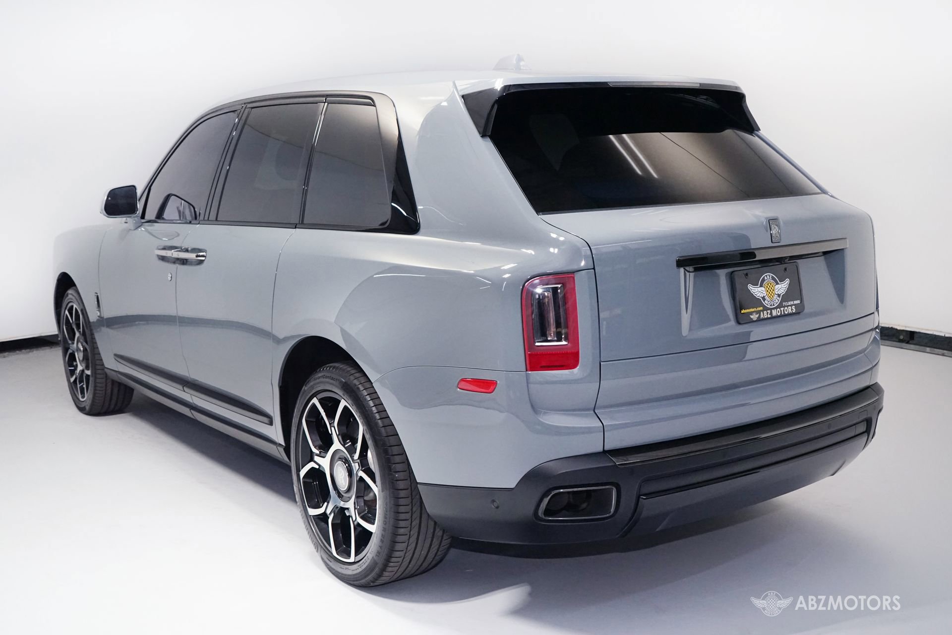 Used 2023 Rolls-Royce Cullinan Black Badge w/ Driver's Package image 7