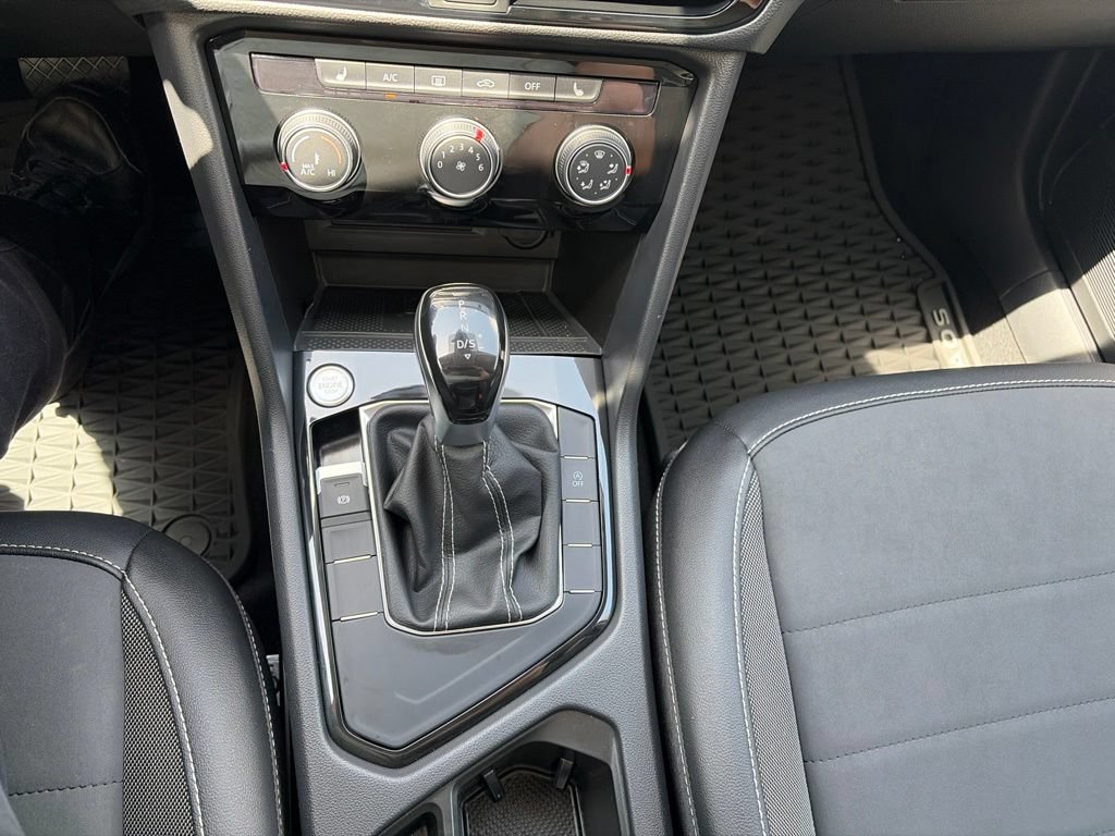 Certified 2023 Volkswagen Taos SE w/ Black Wheel Package FWD image 20