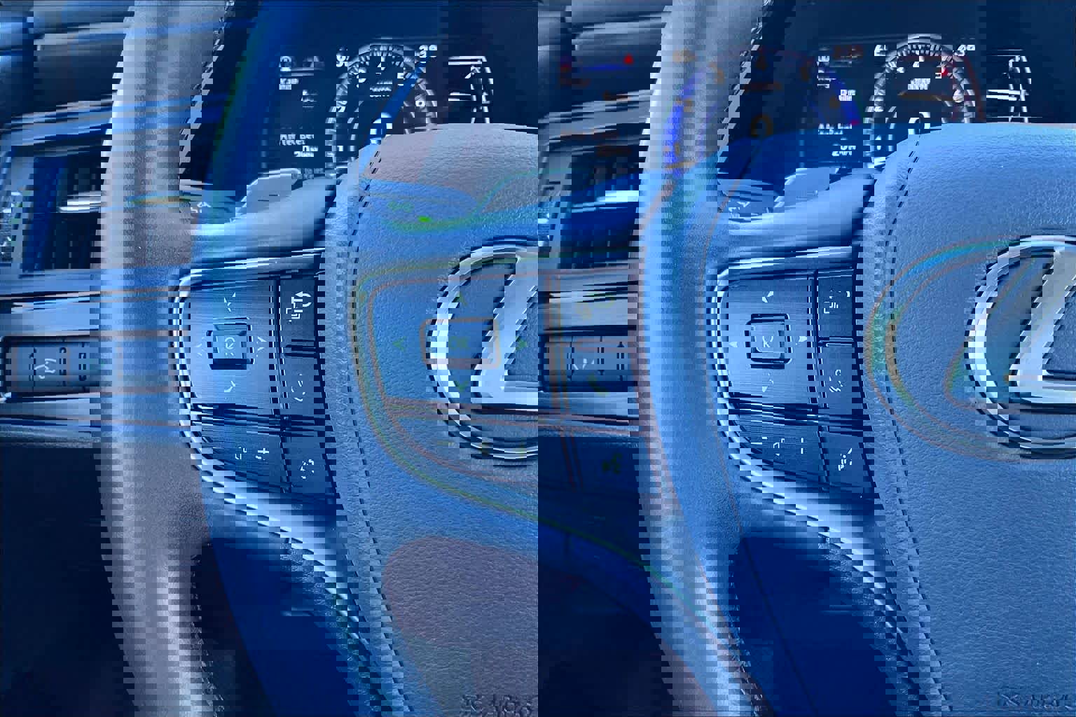 Used 2025 Lexus ES 350 w/ Premium Package image 23