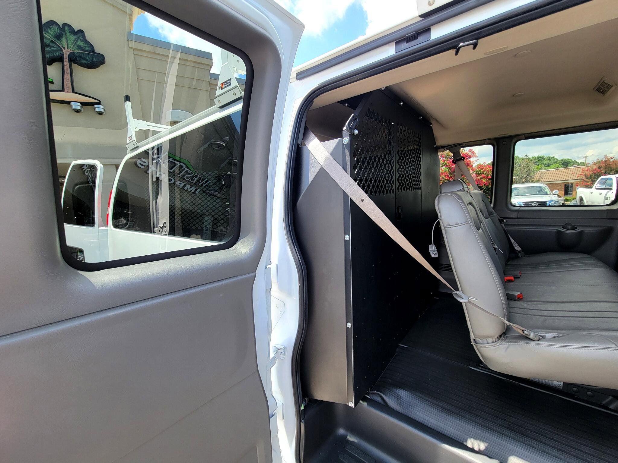 Used 2023 Chevrolet Express 3500 LS image 30