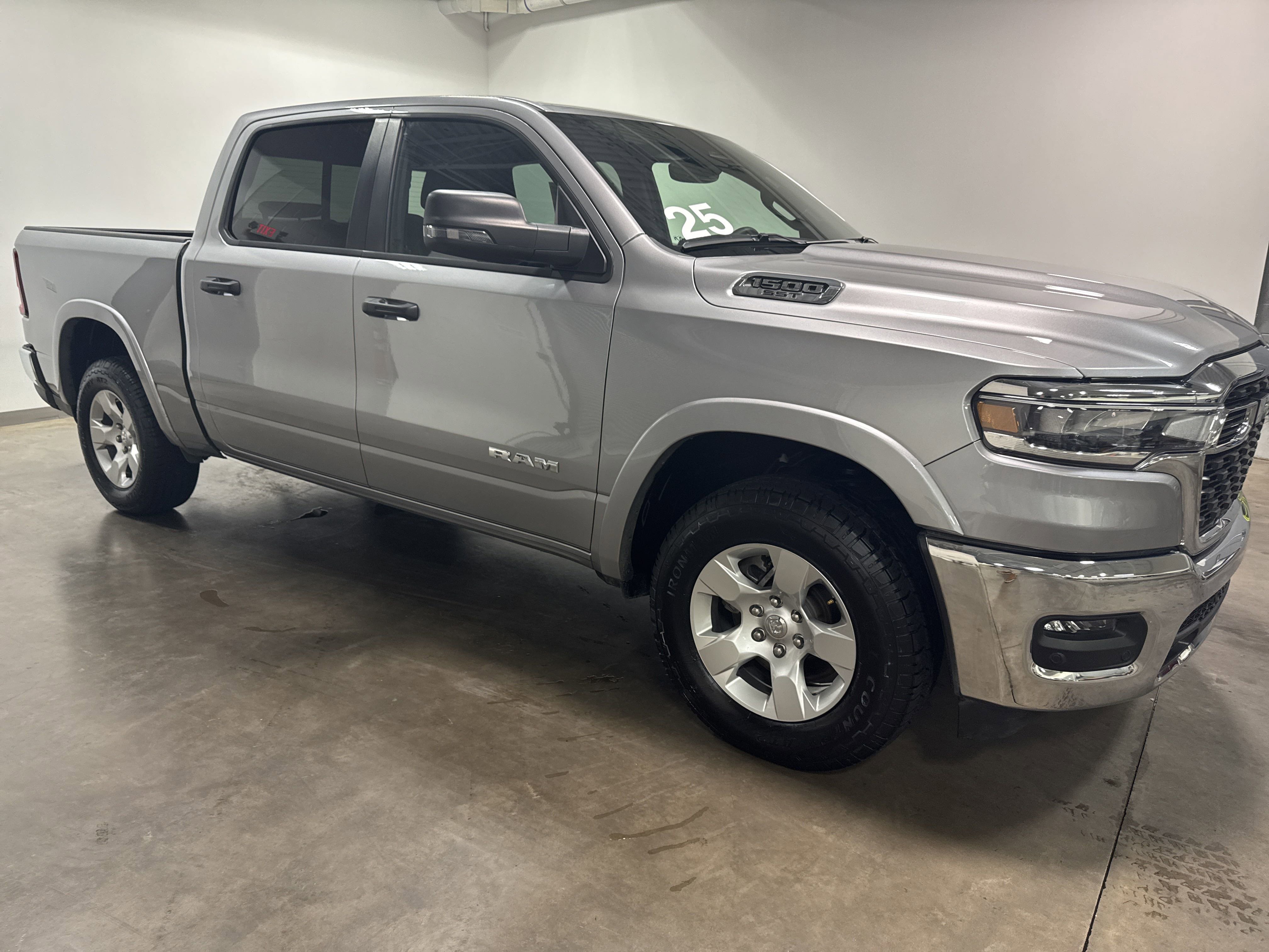 Used 2025 RAM 1500 Big Horn video 2