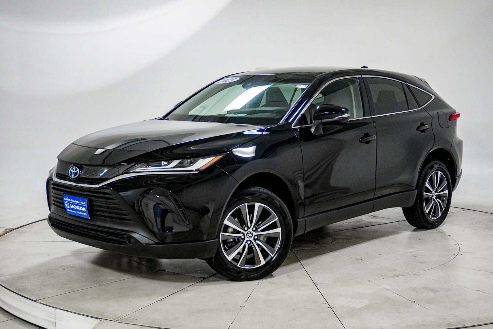 Used 2023 Toyota Venza LE