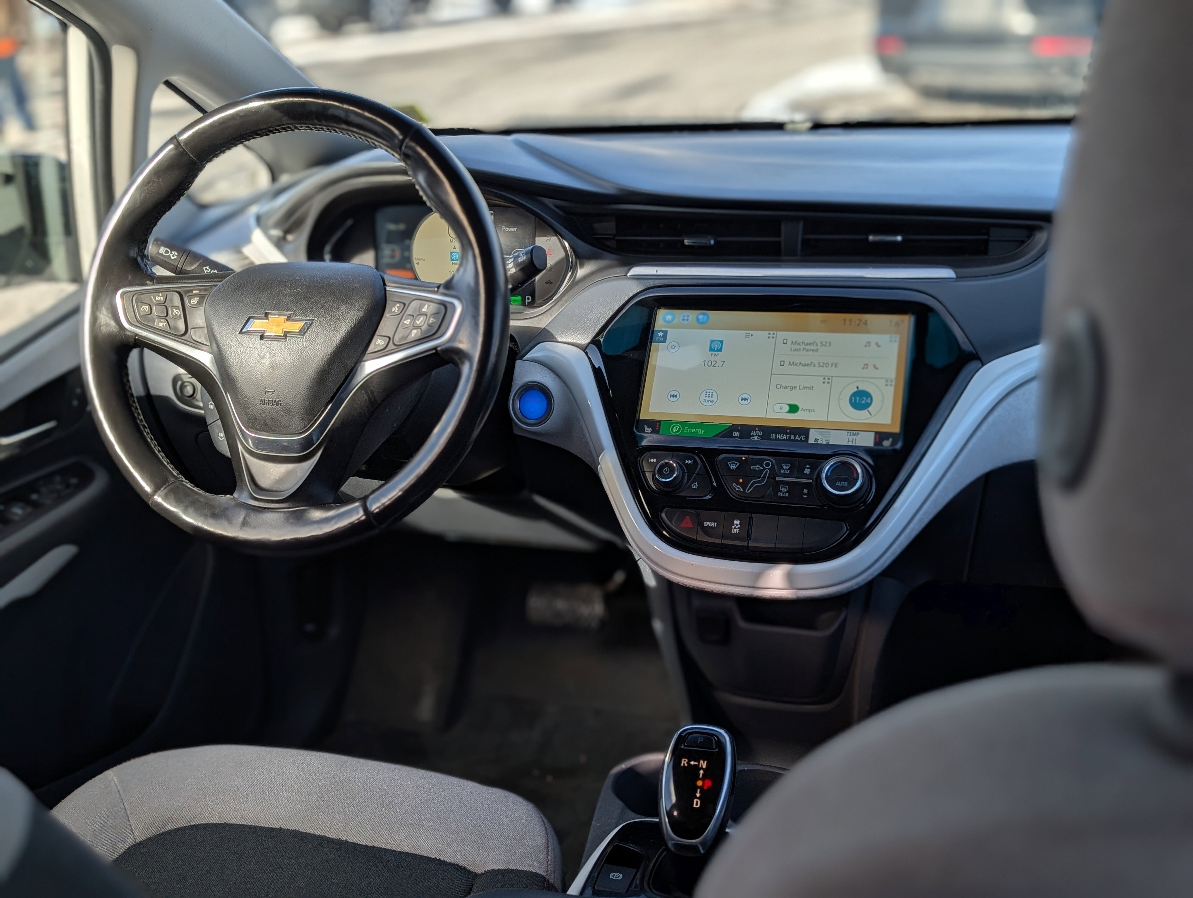 Used 2017 Chevrolet Bolt LT image 2