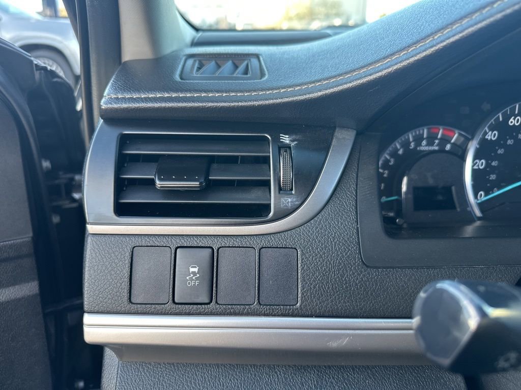 Used 2013 Toyota Camry SE image 12