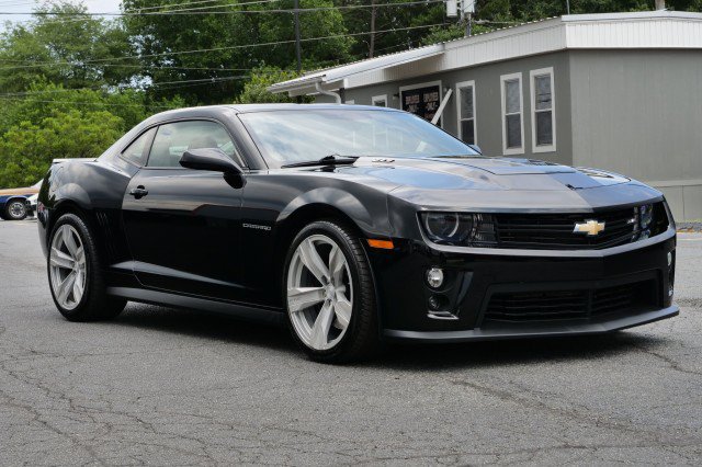 Used 2013 Chevrolet Camaro ZL1 RWD image 4