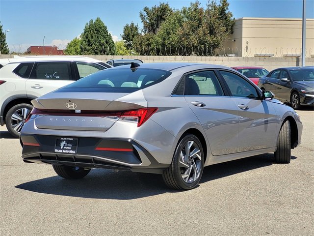 New 2025 Hyundai Elantra Limited image 4