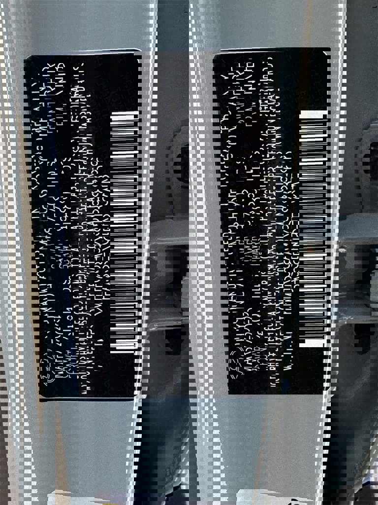 Used 2025 Hyundai Venue SEL image 33