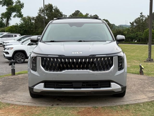 Used 2025 Kia Carnival EX FWD image 2
