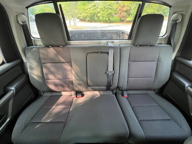 Used 2015 Nissan Titan SV w/ SV Value Truck Package AWD/4WD image 23