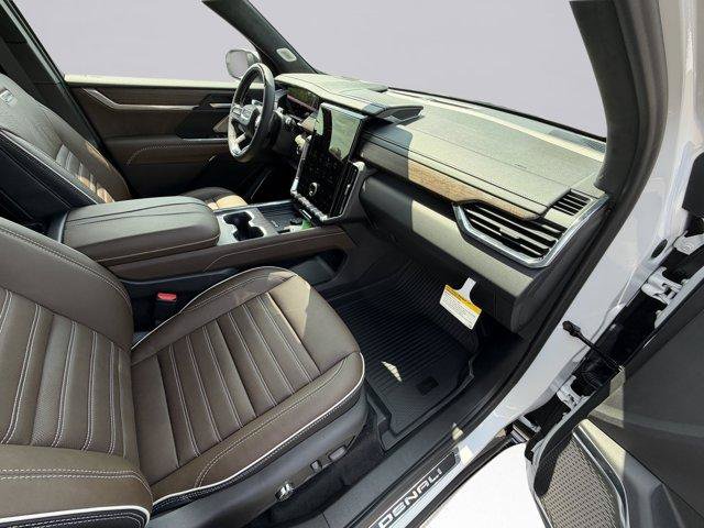 New 2027 GMC Acadia Denali Ultimate w/ LPO, Floor Liner Package AWD/4WD image 21