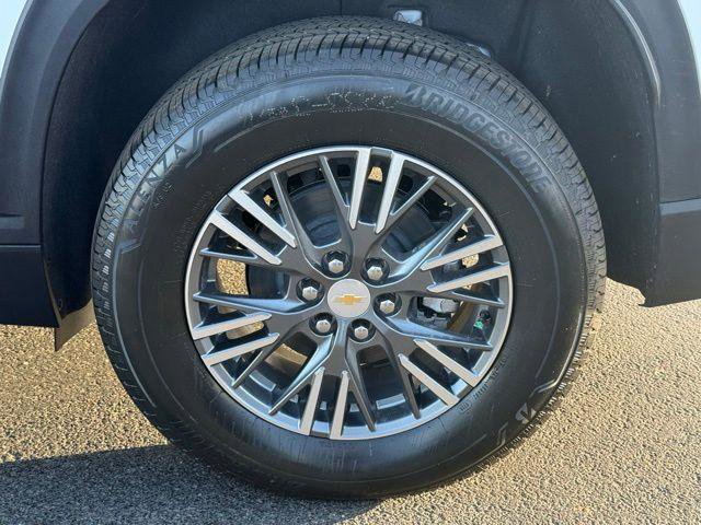Used 2026 Chevrolet Traverse LT w/ Driver Confidence Package FWD image 18