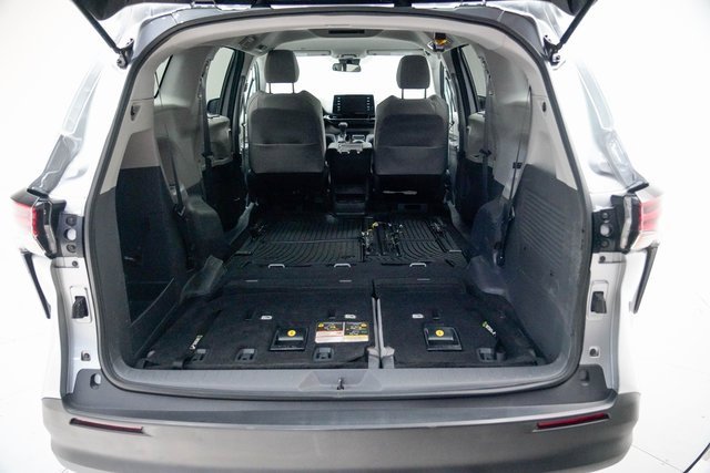 Used 2021 Toyota Sienna LE image 13