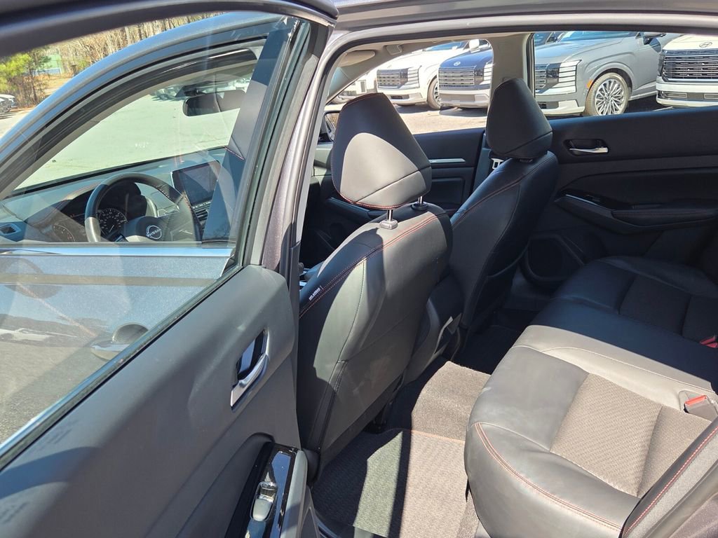 Used 2025 Nissan Altima 2.5 SR image 7