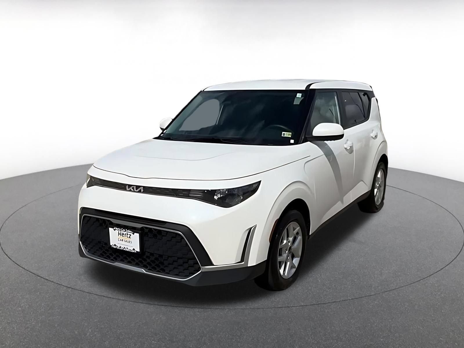 Used 2025 Kia Soul LX w/ LX Technology Package FWD image 7