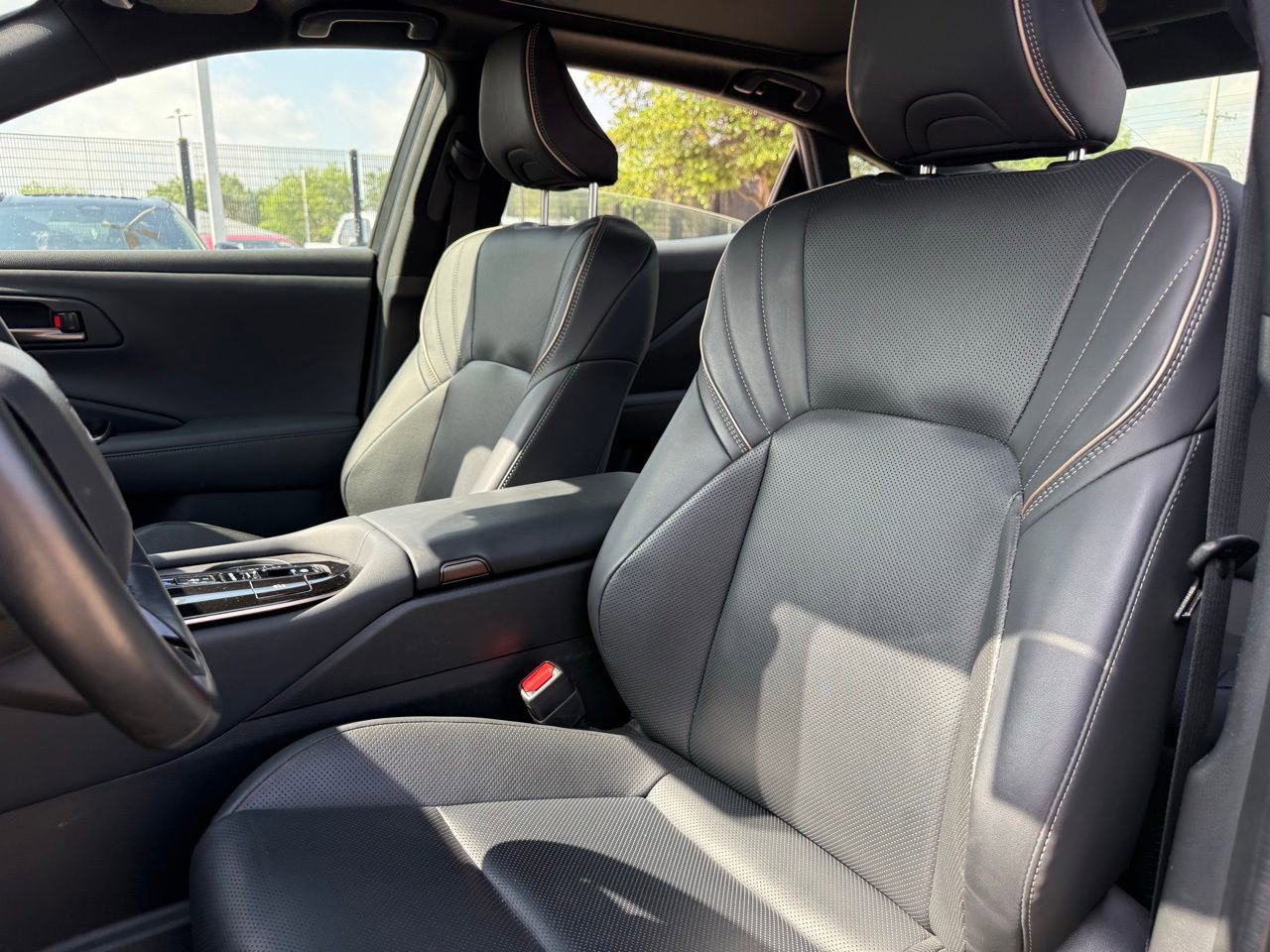 Used 2024 Toyota Crown Limited image 10