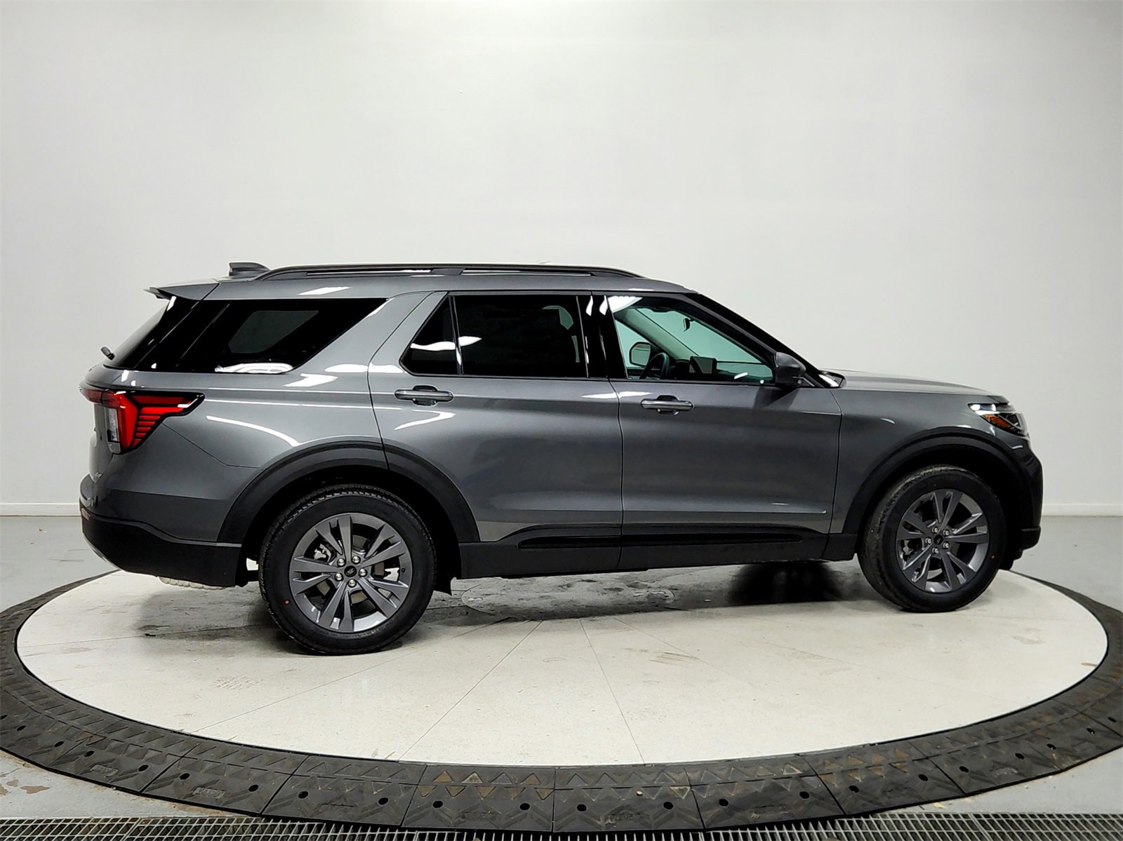 New 2026 Ford Explorer Active image 8