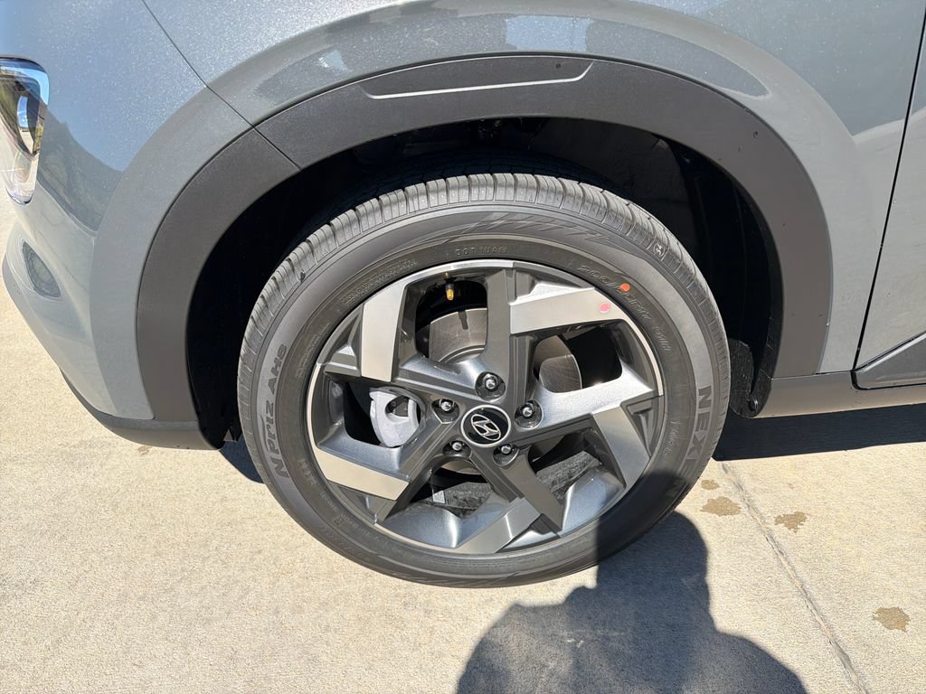 New 2026 Hyundai Venue SEL FWD image 12