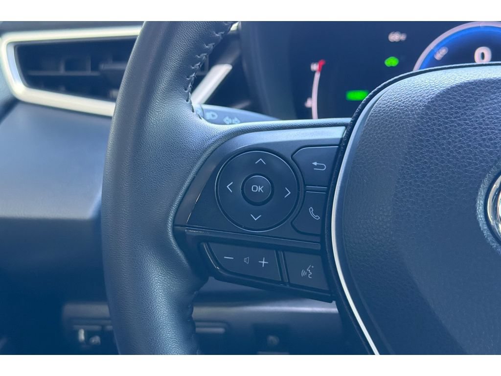 Certified 2025 Toyota Corolla SE w/ SE Premium Package FWD image 25