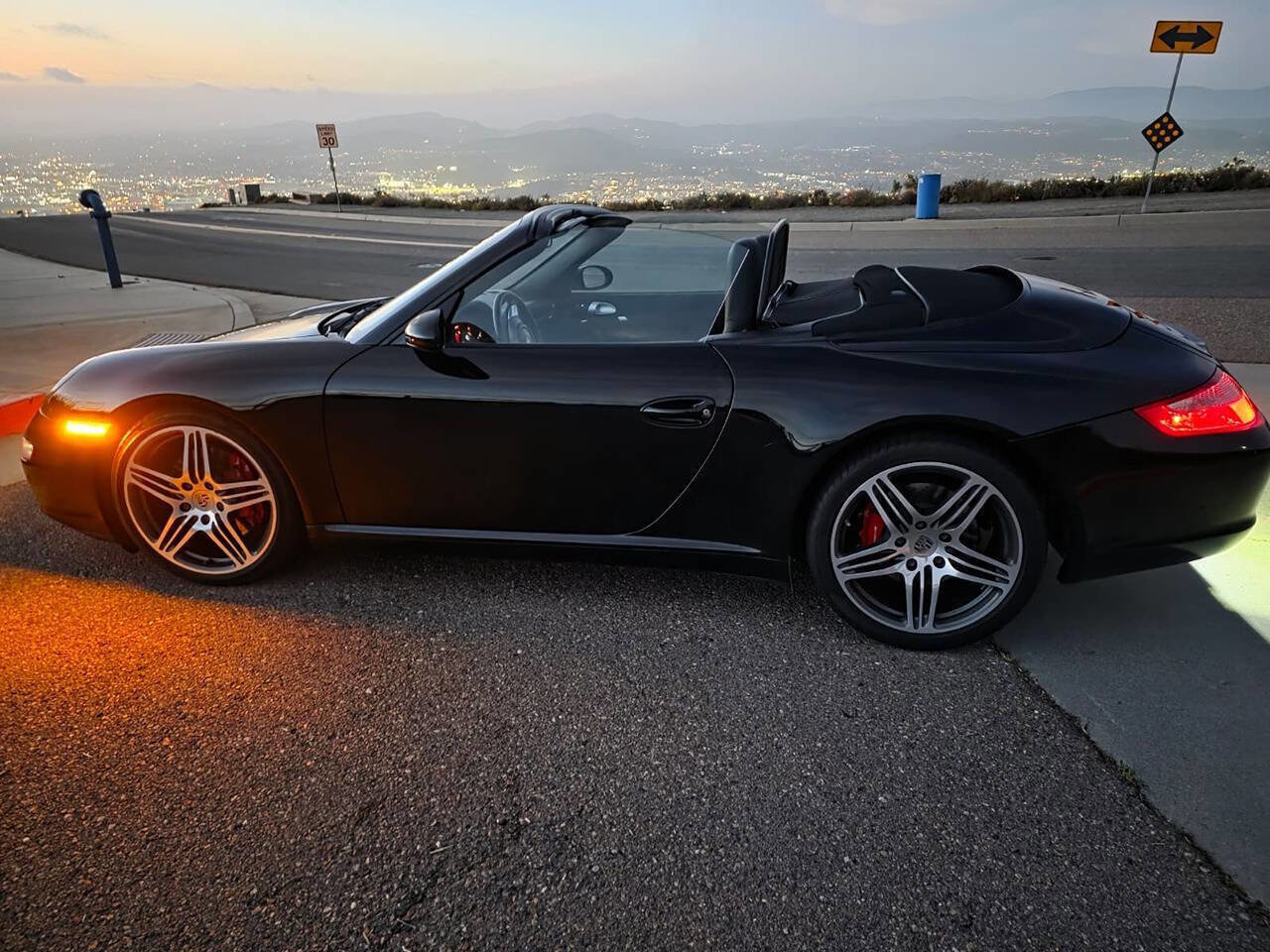 Used 2007 Porsche 911 Carrera S RWD image 5