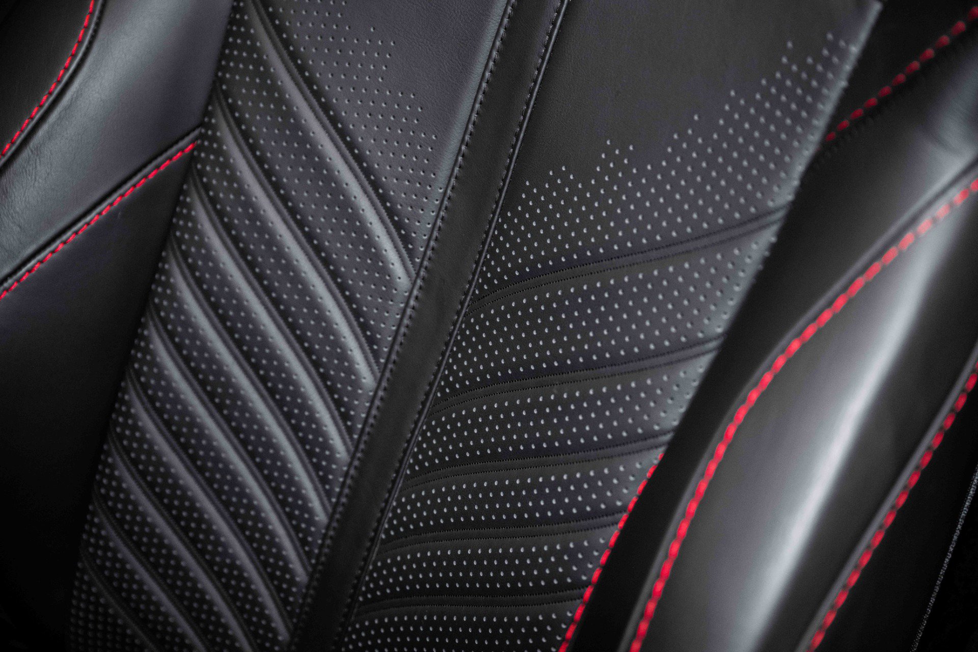 Used 2023 Aston Martin V12 Vantage Roadster image 29