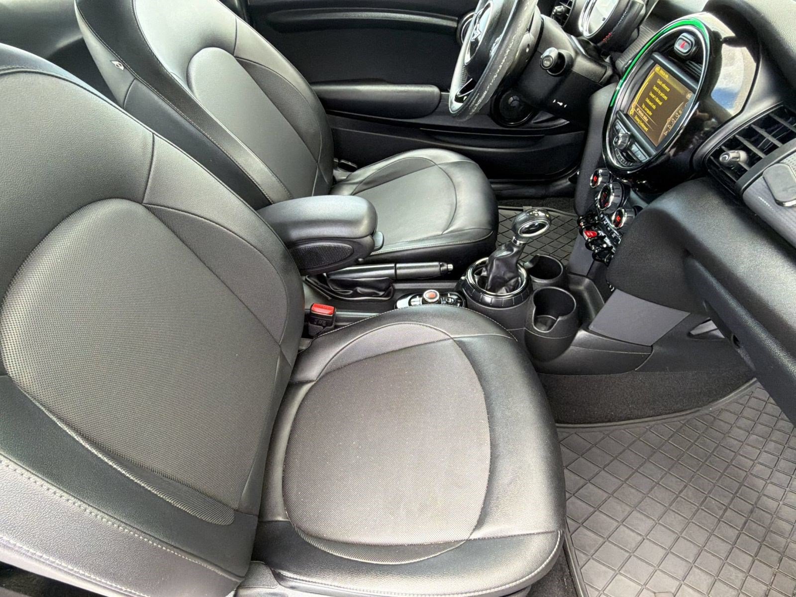 Used 2016 MINI Cooper 2-Door Hardtop FWD image 22