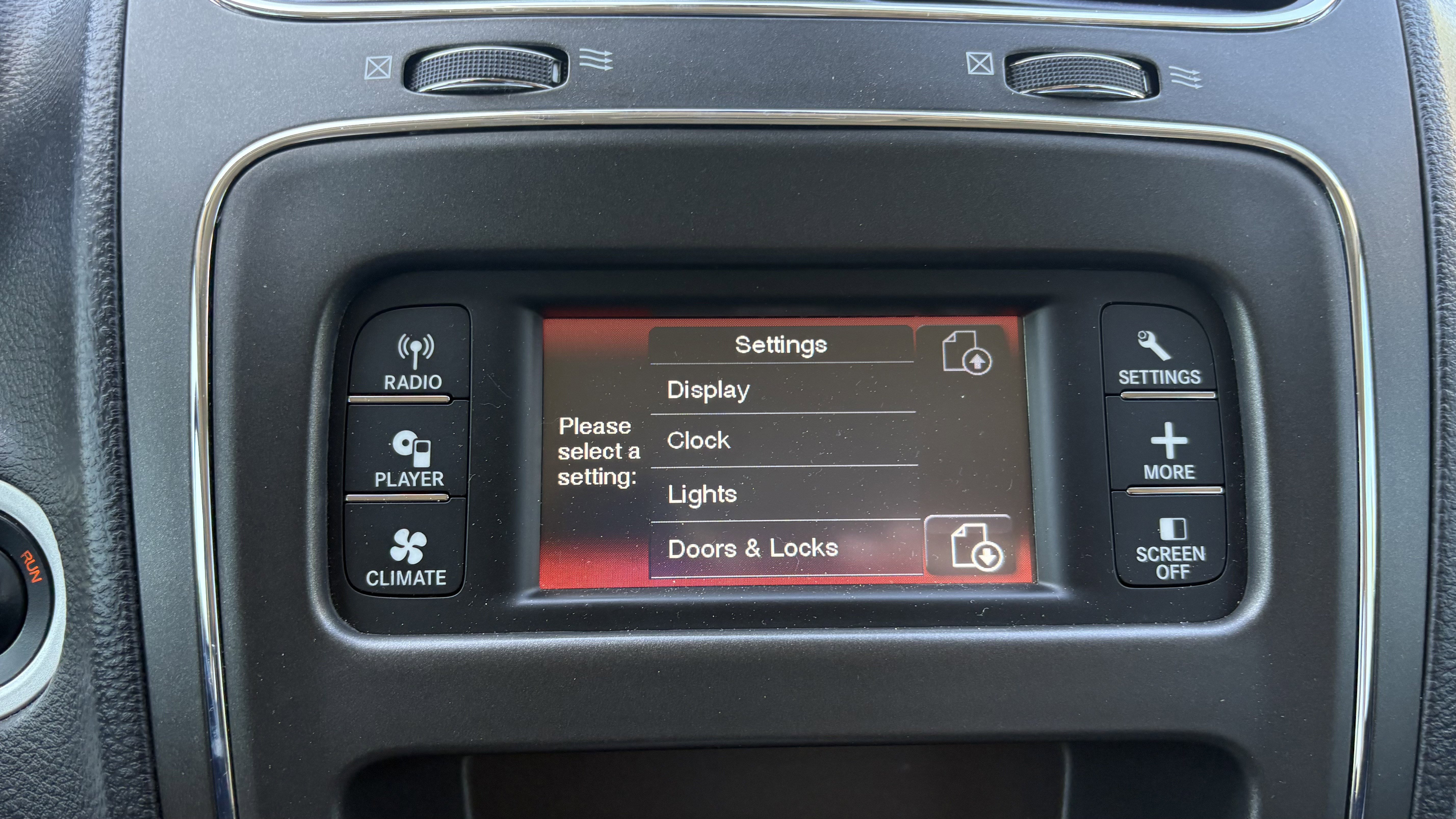 Used 2017 Dodge Journey SE image 26