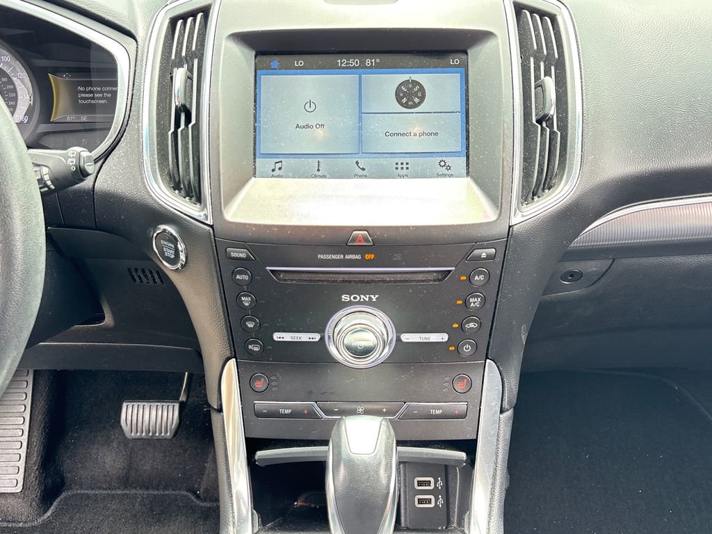 Used 2018 Ford Edge Titanium image 23