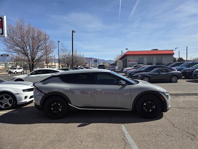 Used 2025 Kia EV6 Light image 3