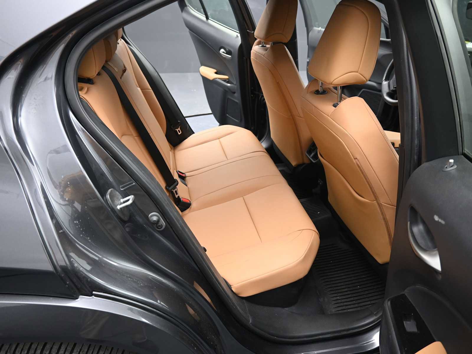 Used 2024 Lexus UX 250h Premium image 14