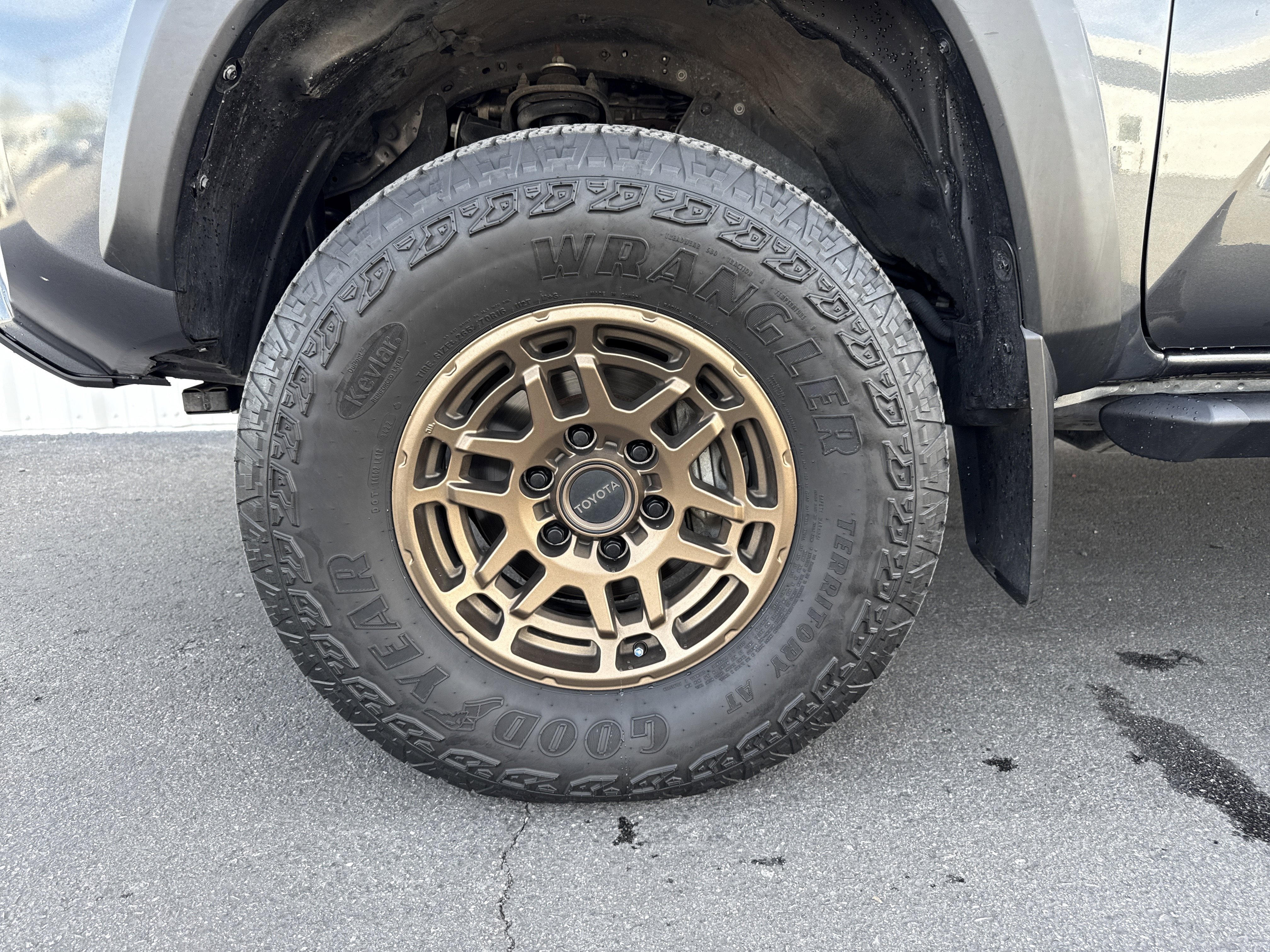 Used 2023 Toyota Tacoma 4x4 Double Cab w/ Trail Edition image 6