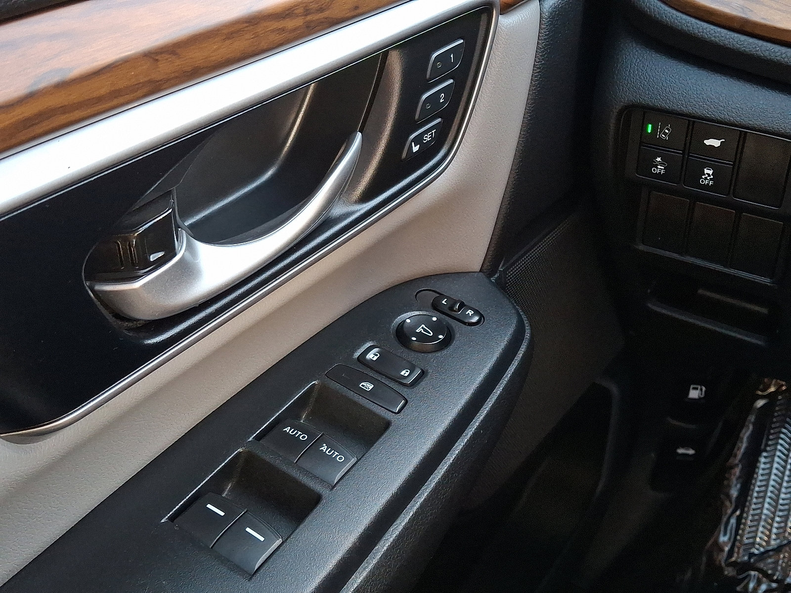 Used 2020 Honda CR-V EX-L image 23