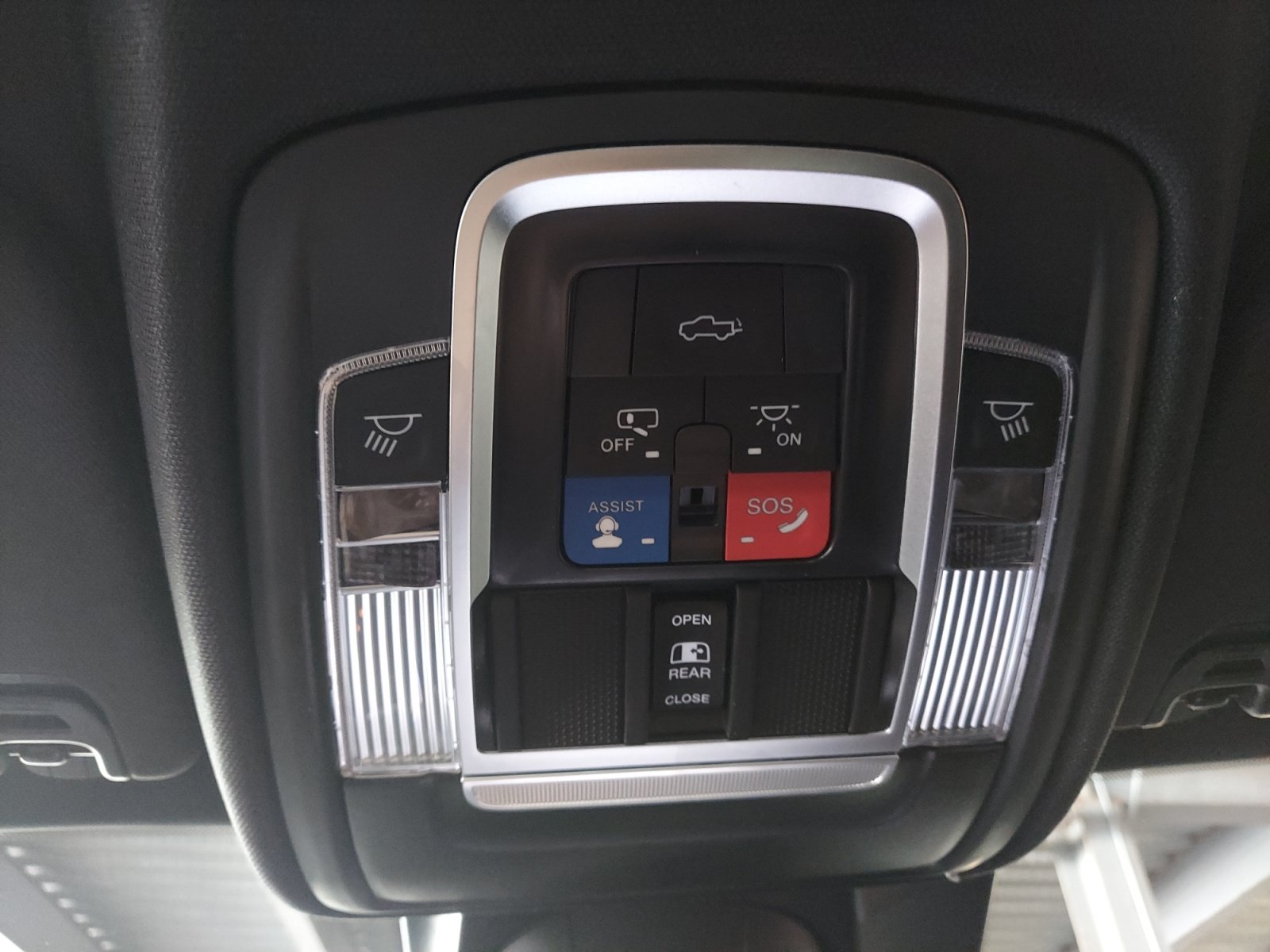 Used 2023 RAM 1500 Limited AWD/4WD image 19