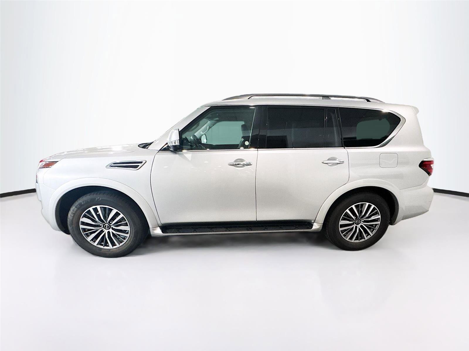 Used 2023 Nissan Armada SL image 2
