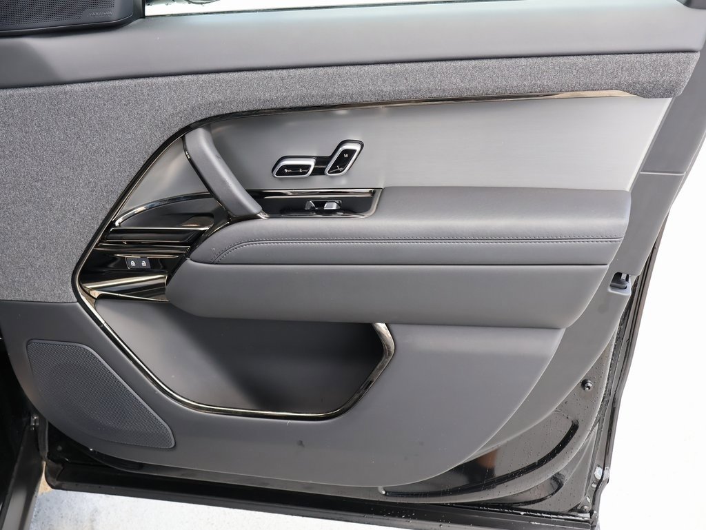 Used 2024 Land Rover Range Rover Sport Dynamic SE image 12