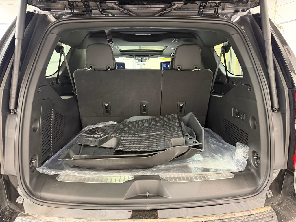 New 2026 GMC Yukon XL AT4 w/ AT4 Premium Plus Package AWD/4WD image 43