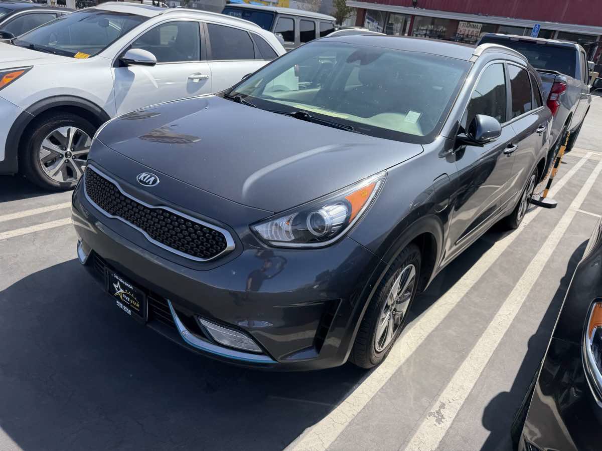 Used 2019 Kia Niro EX FWD image 3