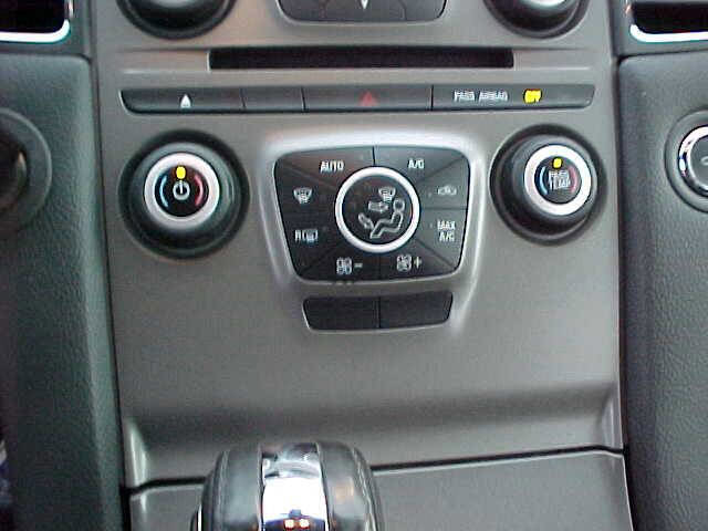 Used 2015 Ford Taurus SEL image 28