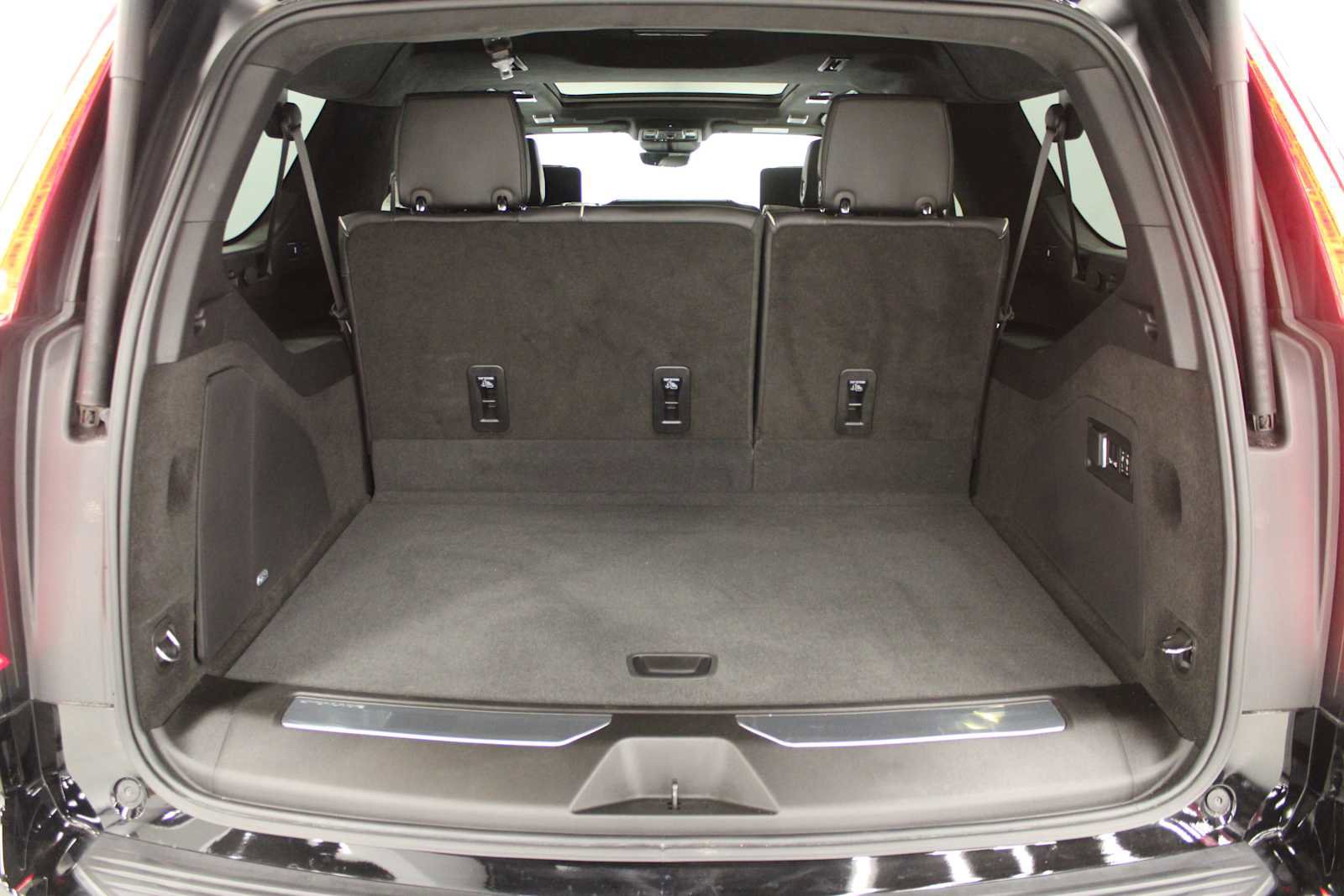 Certified 2024 Cadillac Escalade ESV Sport Platinum w/ LPO, ONYX Package image 10