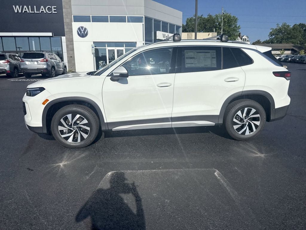 New 2025 Volkswagen Tiguan S AWD/4WD image 3