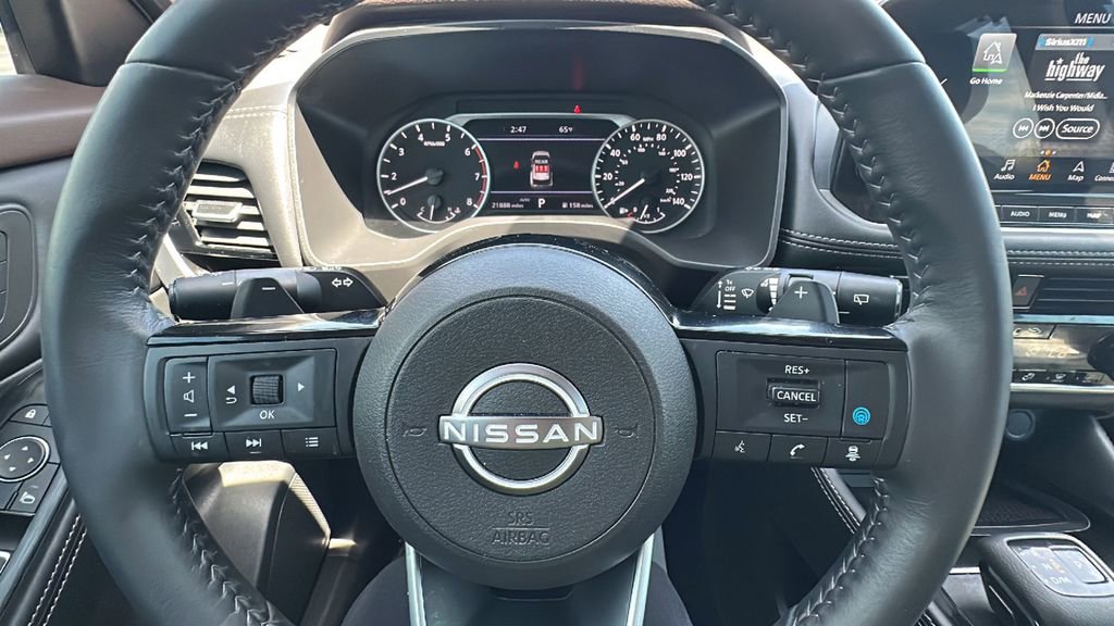 Used 2023 Nissan Rogue SL w/ SL Premium Package image 25