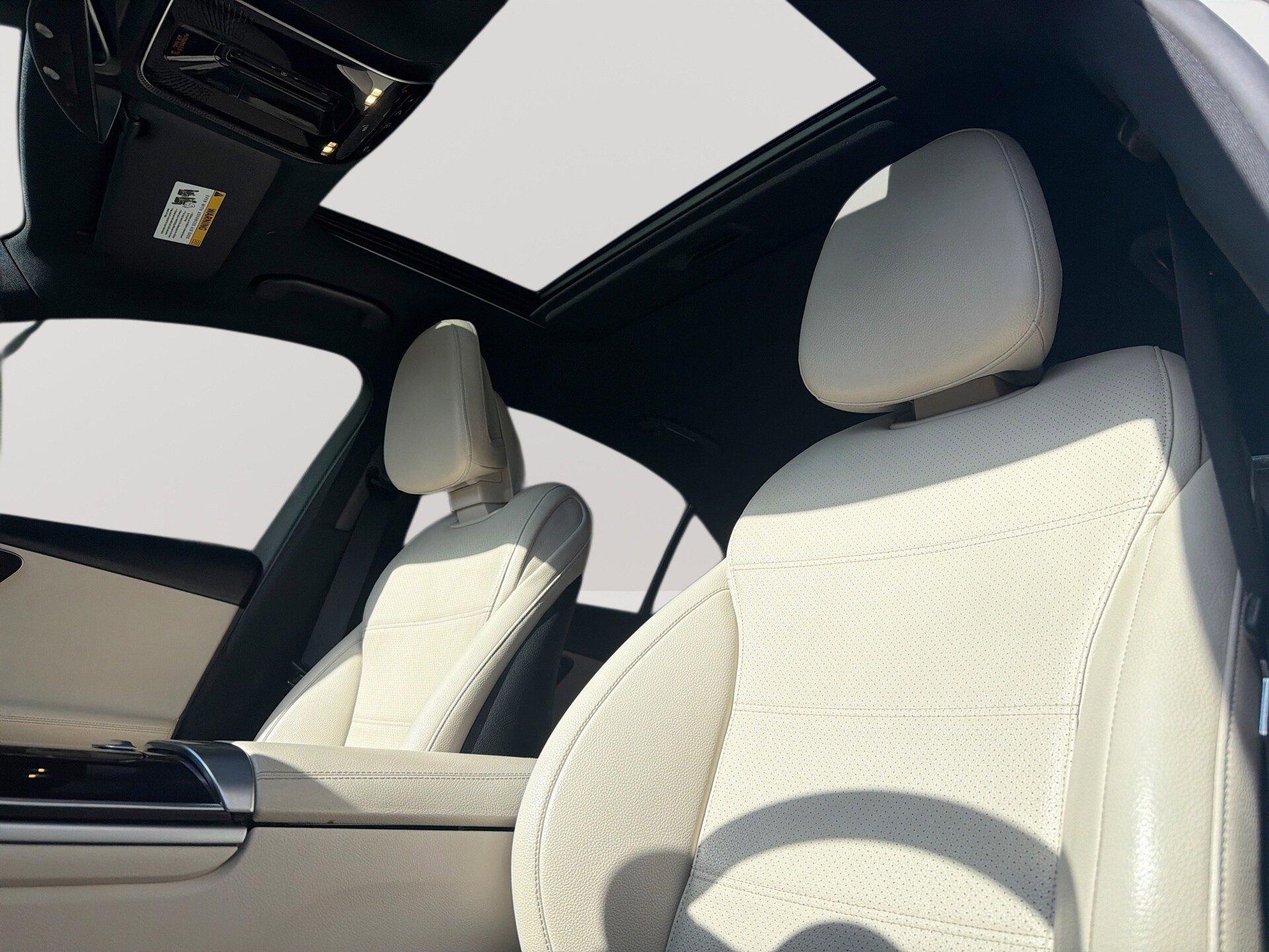 Used 2022 Mercedes-Benz C 300 Sedan image 16