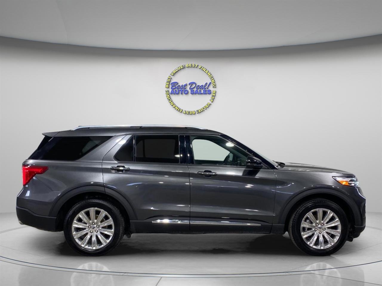 Used 2020 Ford Explorer Limited w/ Class III Trailer Tow Package image 6