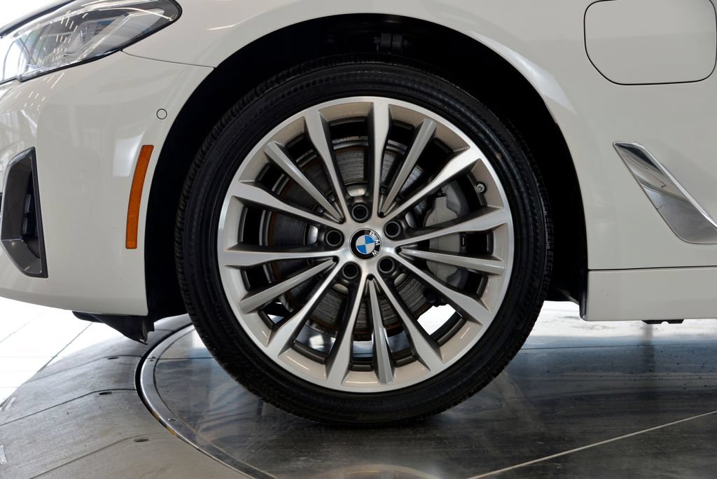 Used 2021 BMW 530e xDrive AWD/4WD image 10