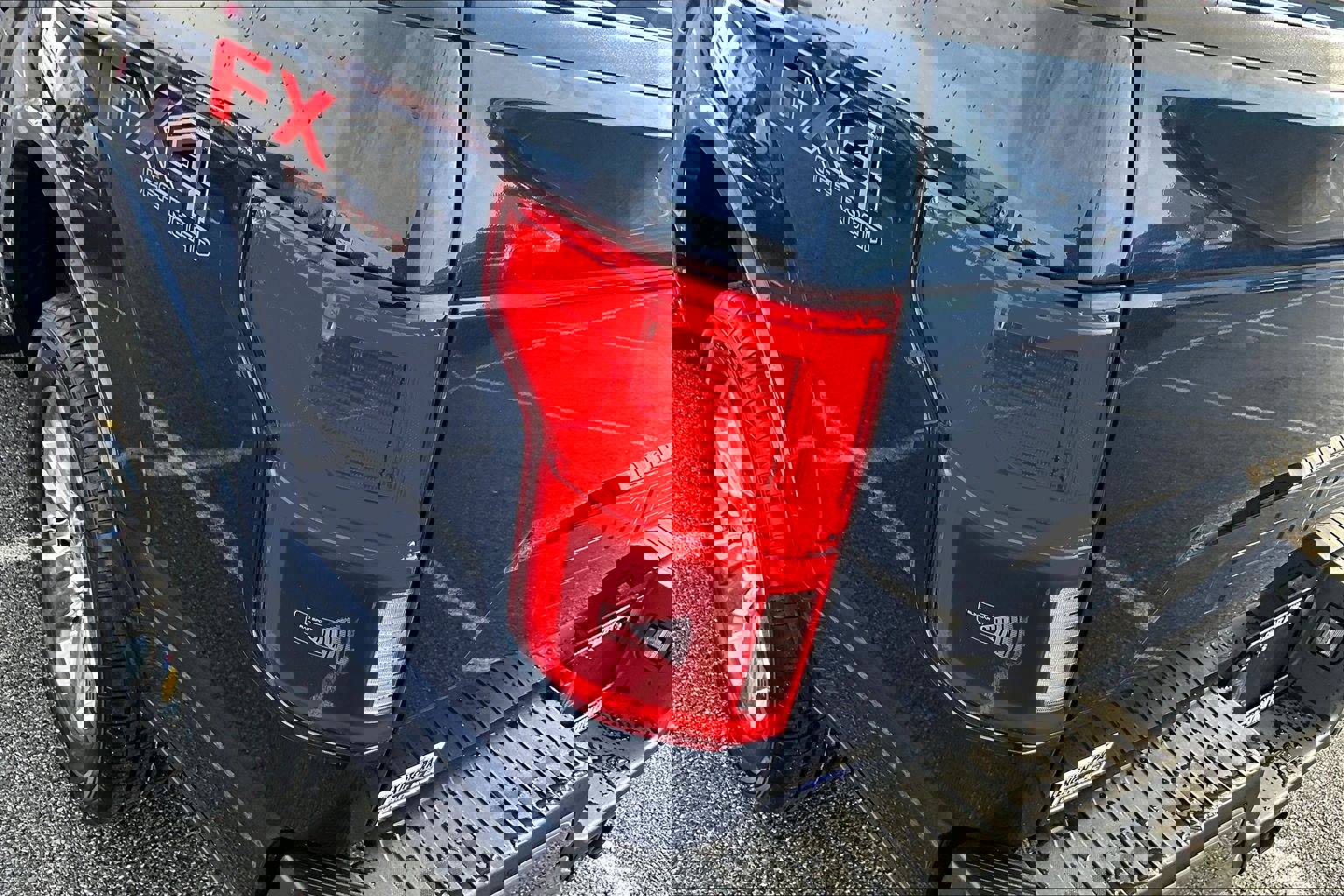 Used 2018 Ford F150 Lariat w/ Equipment Group 502A Luxury image 34