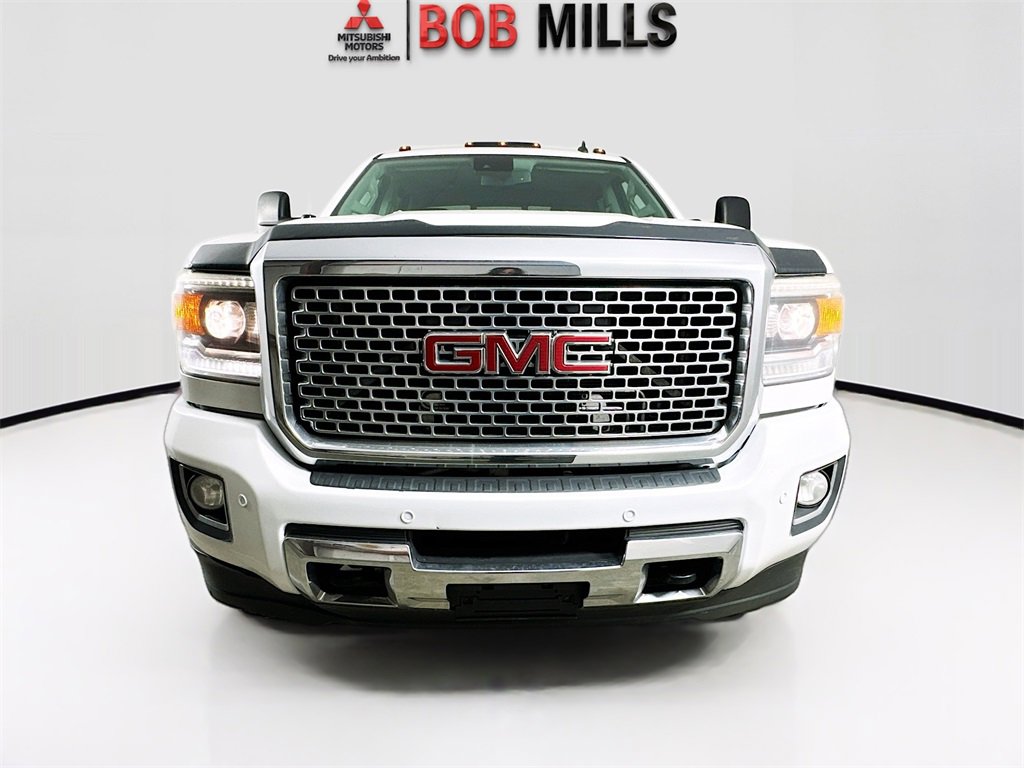Used 2015 GMC Sierra 3500 Denali w/ Duramax Plus Package image 2