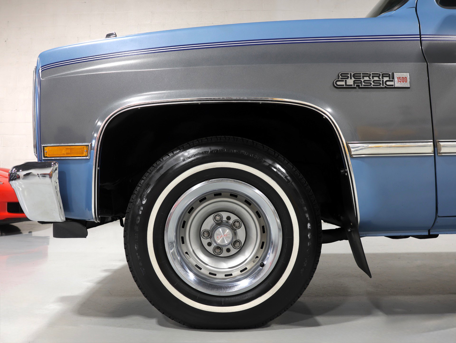 Used 1987 GMC Suburban 2WD image 26