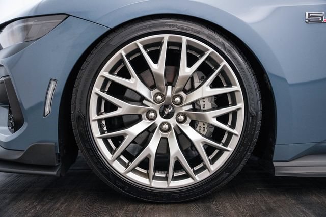 Used 2025 Ford Mustang GT Premium RWD image 40